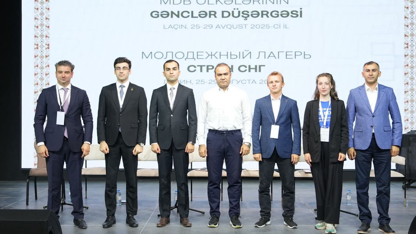 "MDB  ölkələrinin Gənclər Düşərgəsi" çərçivəsində "Mədəni və yaradıcı sənayelərdə gənclər dalğası" mövzusunda panel müzakirəsi keçirilib.