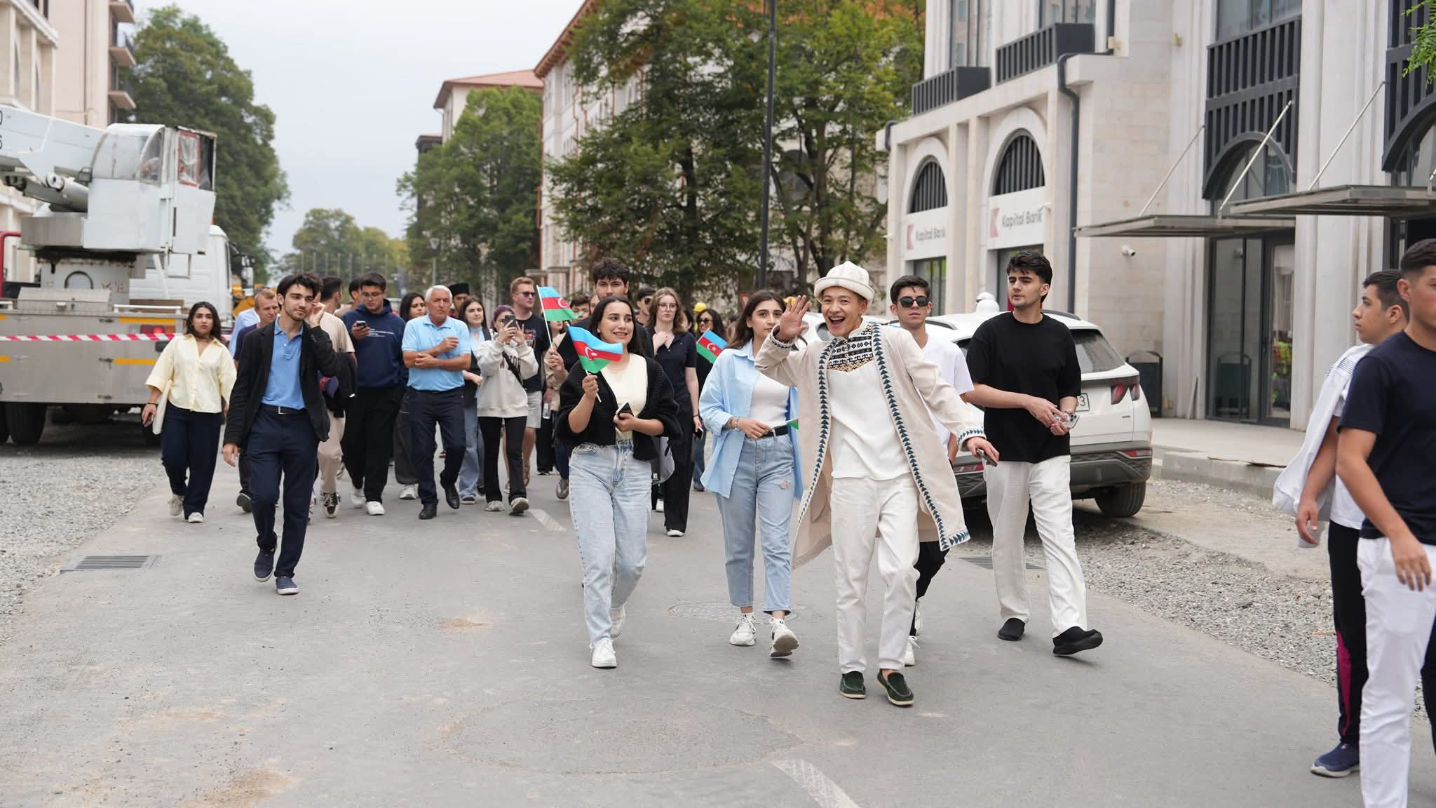 “MDB ölkələrinin Gənclər Düşərgəsi” proqramı çərçivəsində iştirakçıların Şuşa şəhərinə səfəri təşkil olunub. Səfər zamanı gənclər şəhərin tarixi, mədəni irsi və abidələri ilə yaxından tanış olublar.